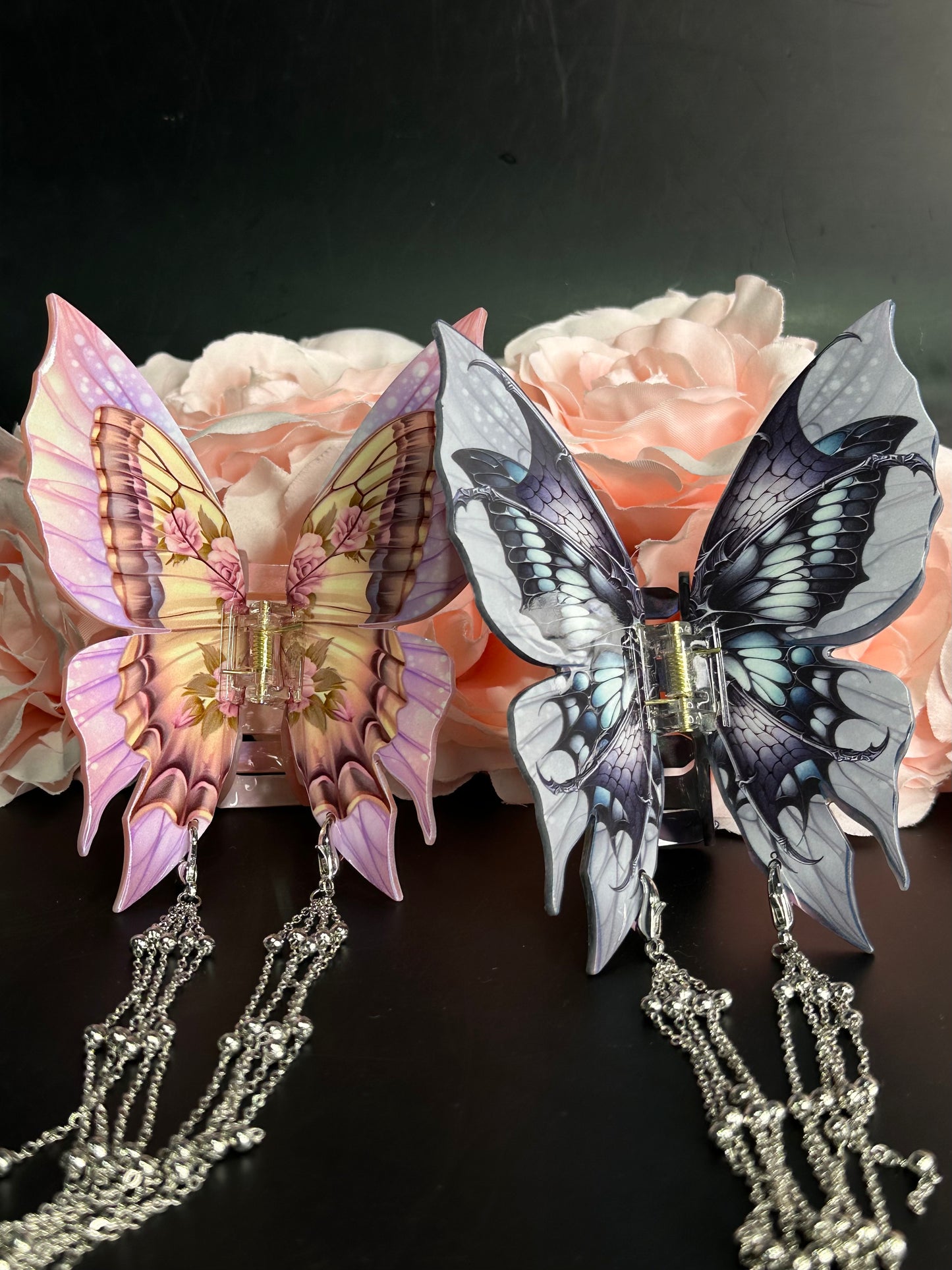 NIGHTSHADE - Butterfly hair clasp with chain