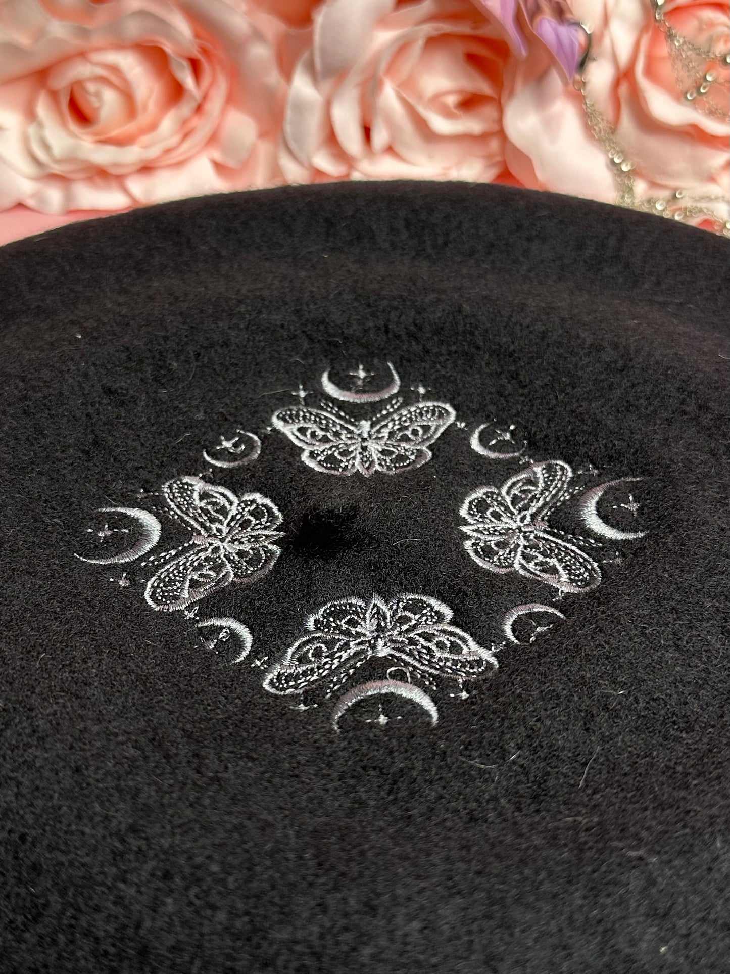 MOTH & MOON - embroidered beret