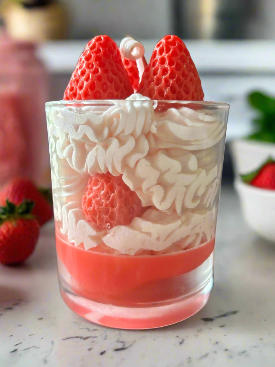 STRAWBERRY PARFAIT - soy candle