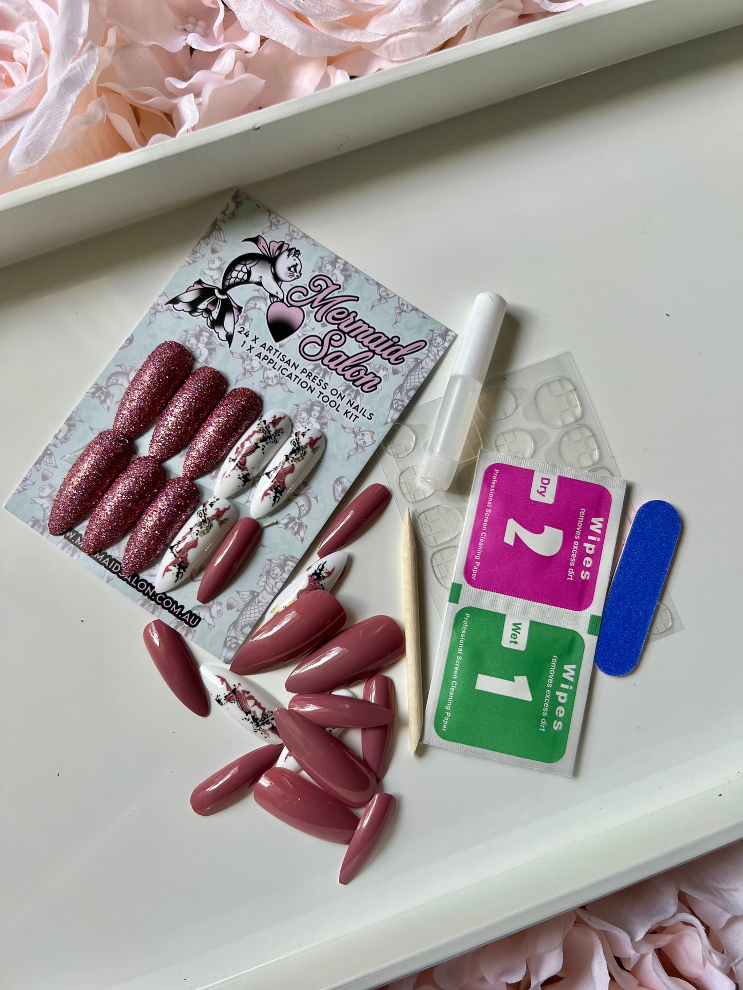 DUSTY ROSE DRIP - Press-On Nail Kit