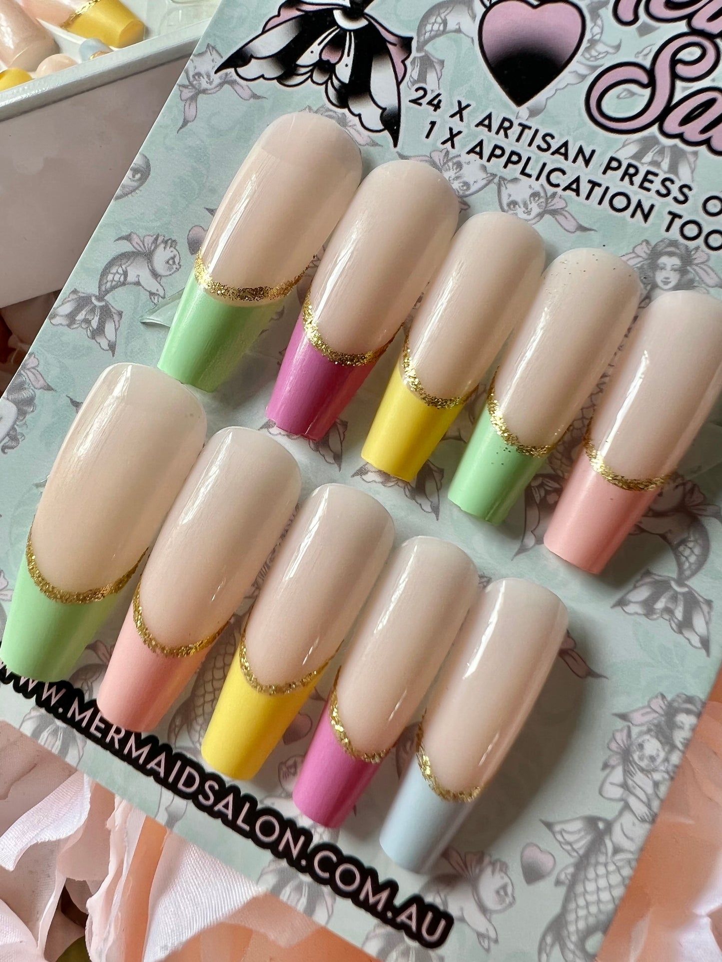 PASTEL PALACE - Press-On Nail Kit