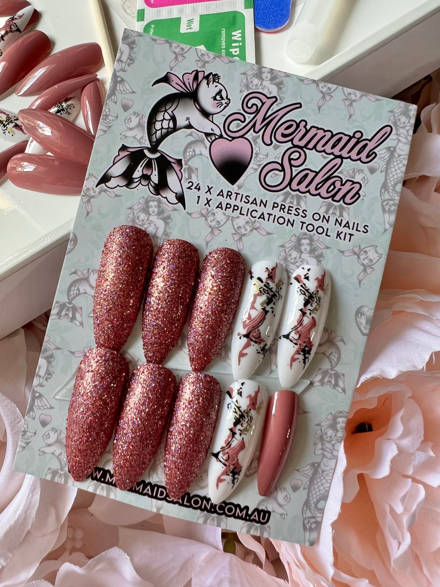 DUSTY ROSE DRIP - Press-On Nail Kit