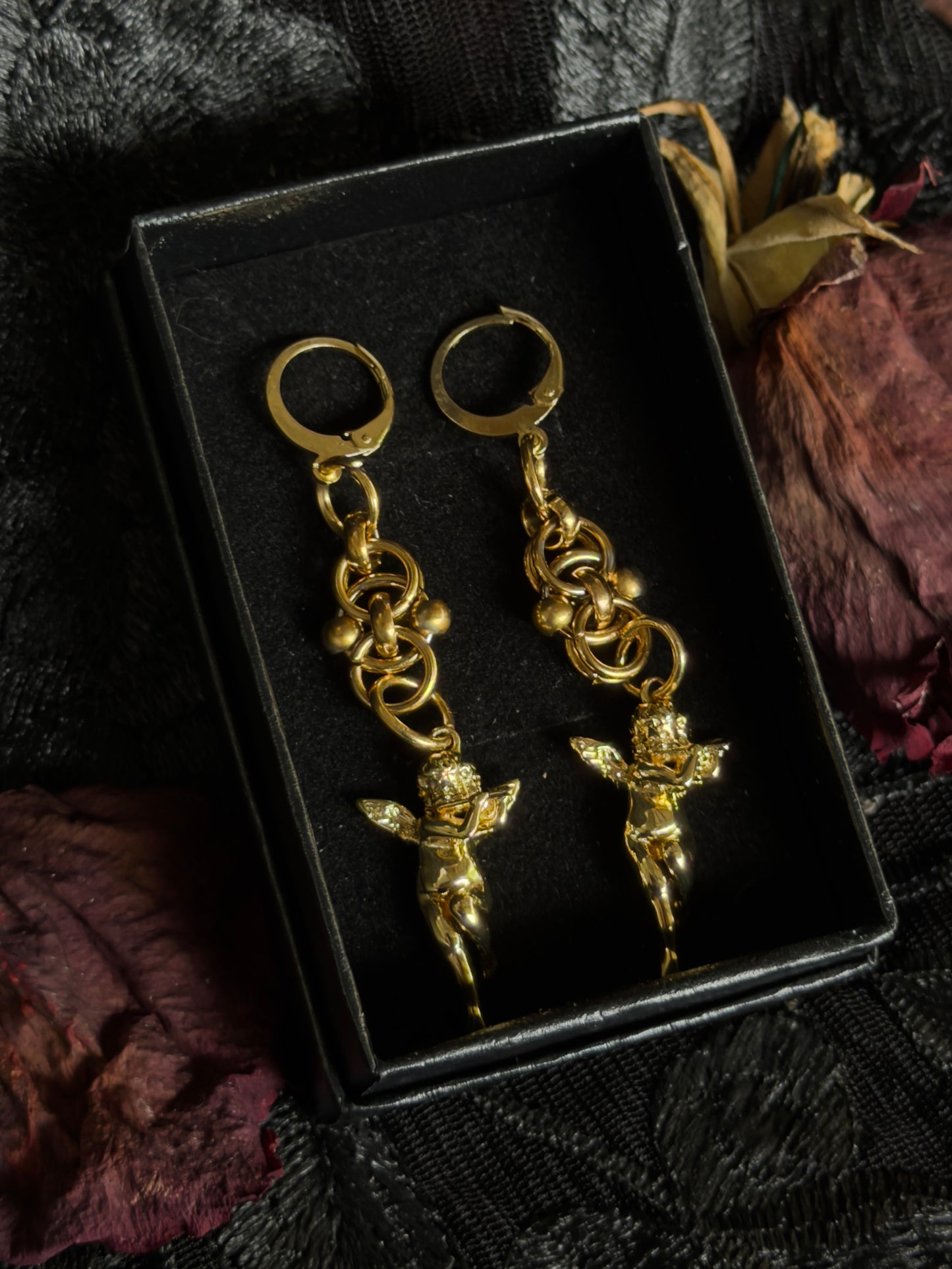 CELESTIAL BEINGS - Cherub Pendant Ear Hanger