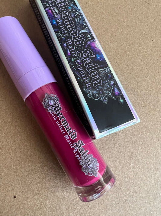 BERRY BRIGHT - Liquid Velvet Lipstick