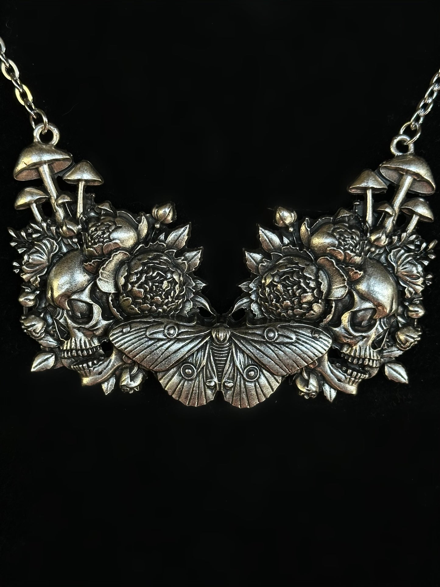 CEMETERY GARDEN - Mother of Hades Romantacy Necklace