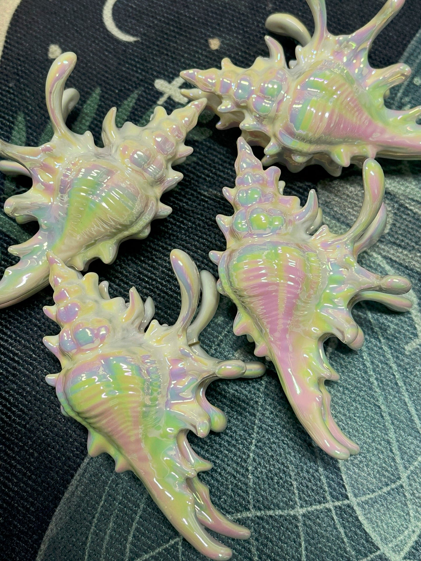 SHELLY - Iridescent Shell Hair Clip